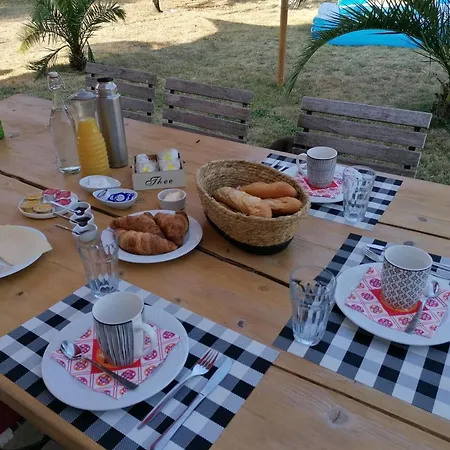 Pays De Joie - Caravan La Boheme Luxussátor *