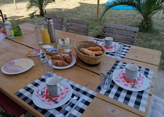 Pays De Joie - Caravan La Boheme Campismo de Luxo *