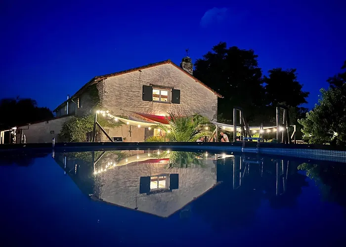 Campismo de Luxo Pays De Joie - Caravan La Boheme Saint-Macoux